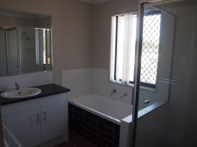 11 Wongabel Close, Waterford QLD 4133