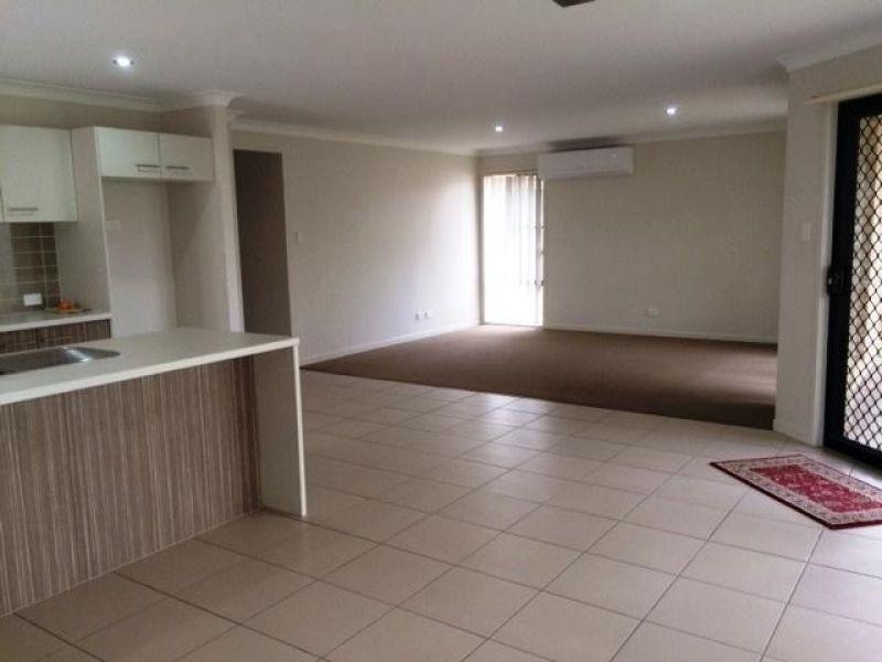 16 Oasis Court, Marsden QLD 4132