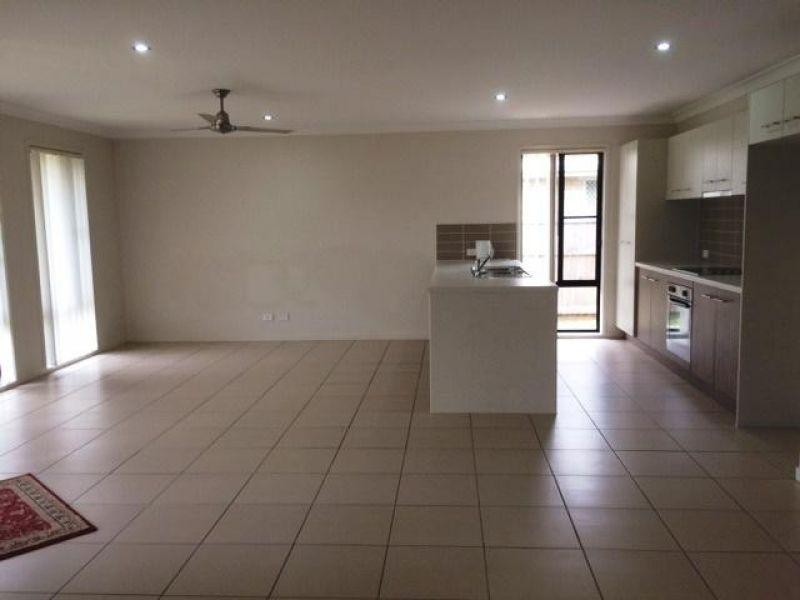 16 Oasis Court, Marsden QLD 4132