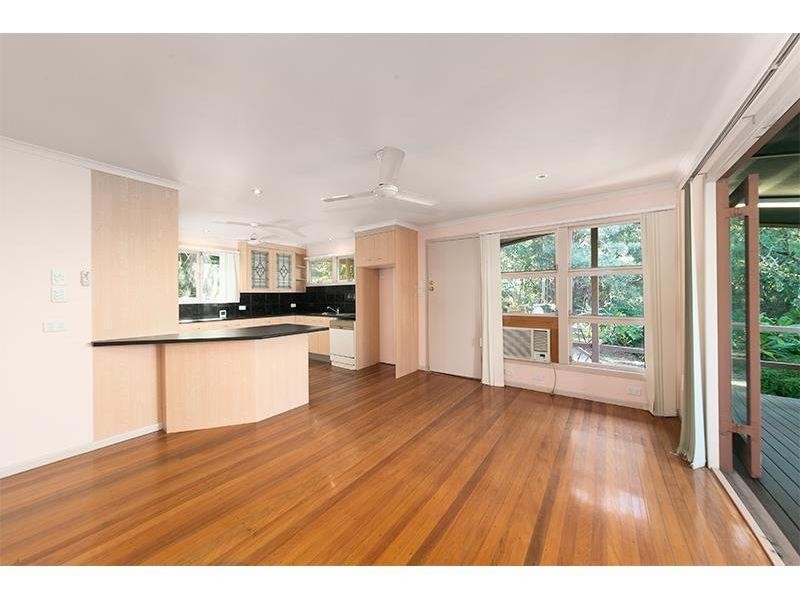 11 Sharon Street, Moorooka QLD 4105