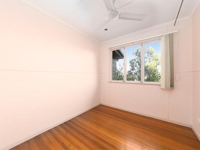 11 Sharon Street, Moorooka QLD 4105