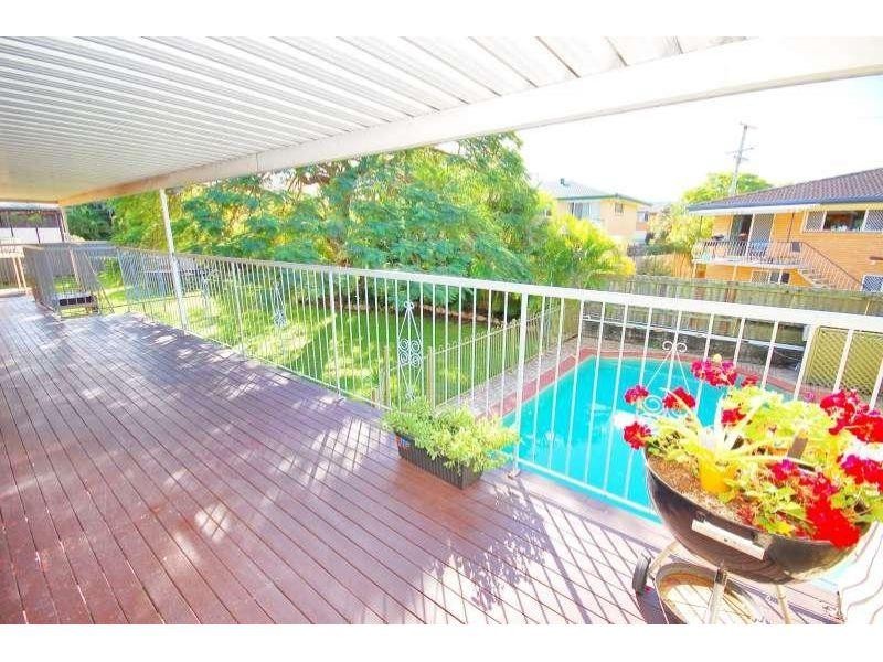 5 Chiniala Street, Mansfield QLD 4122