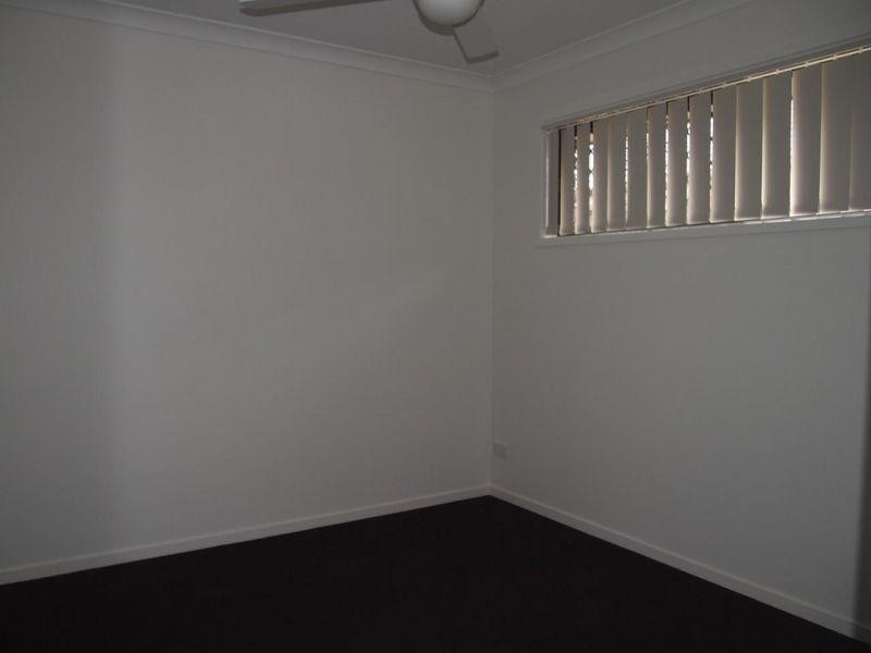 2/22 Kurgan Lane, Yarrabilba QLD 4207