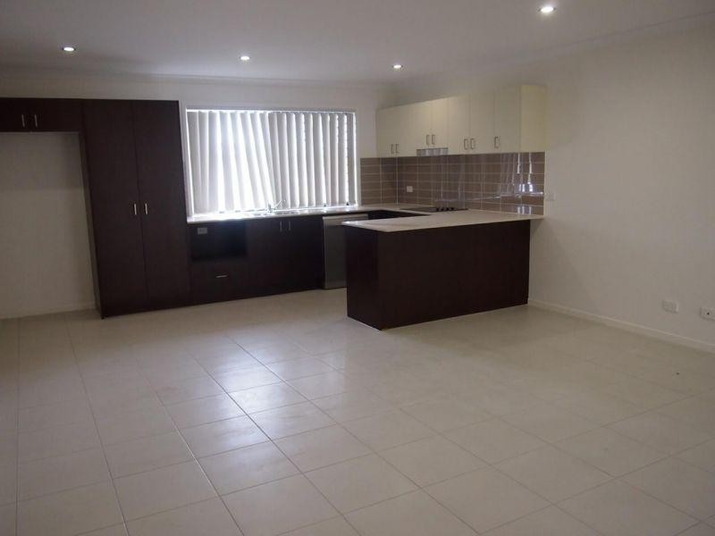 1/22 Kurgan Lane, Yarrabilba QLD 4207