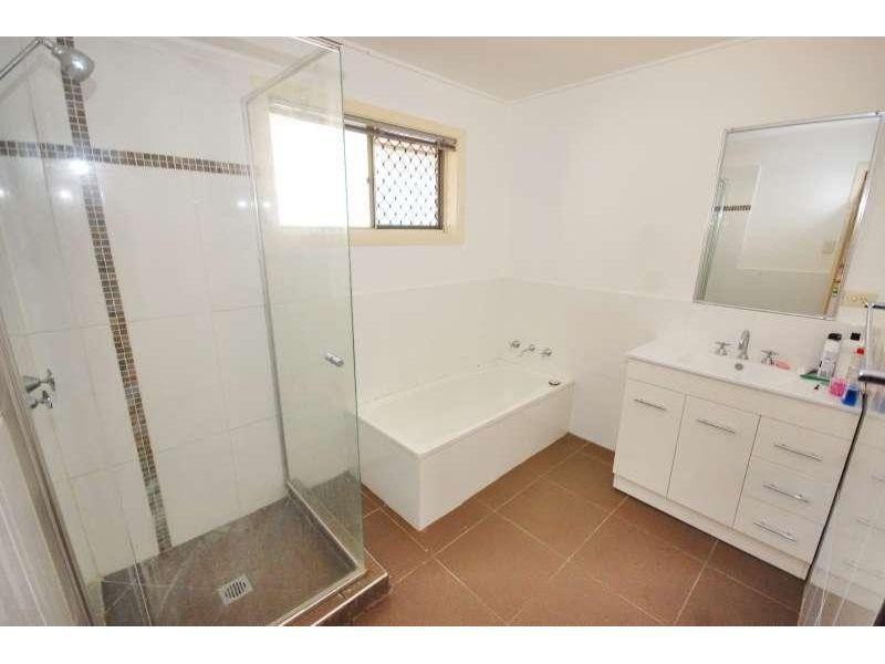 1 Nemarra Street, Wynnum West QLD 4178
