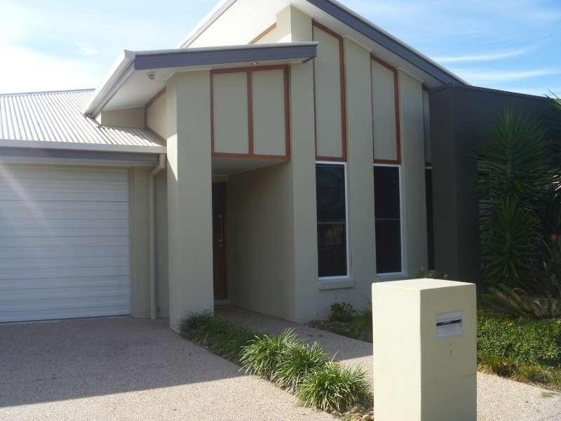 3 Estuary Avenue, Victoria Point QLD 4165
