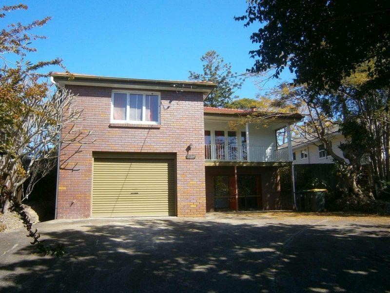 121 Canopus Street, Coorparoo QLD 4151