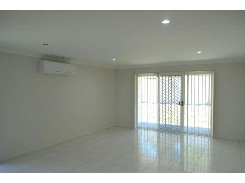 17C Spruce Street, Loganlea QLD 4131