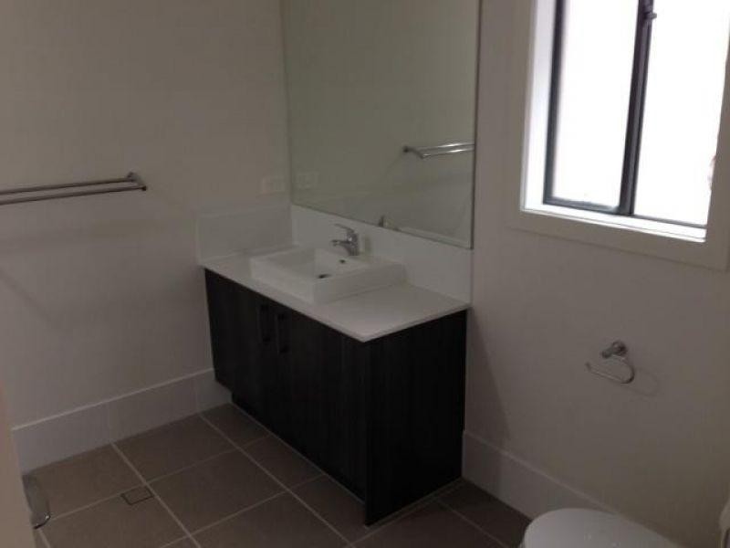 8 Morton Street, Waterford QLD 4133