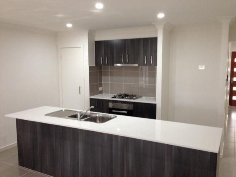 8 Morton Street, Waterford QLD 4133