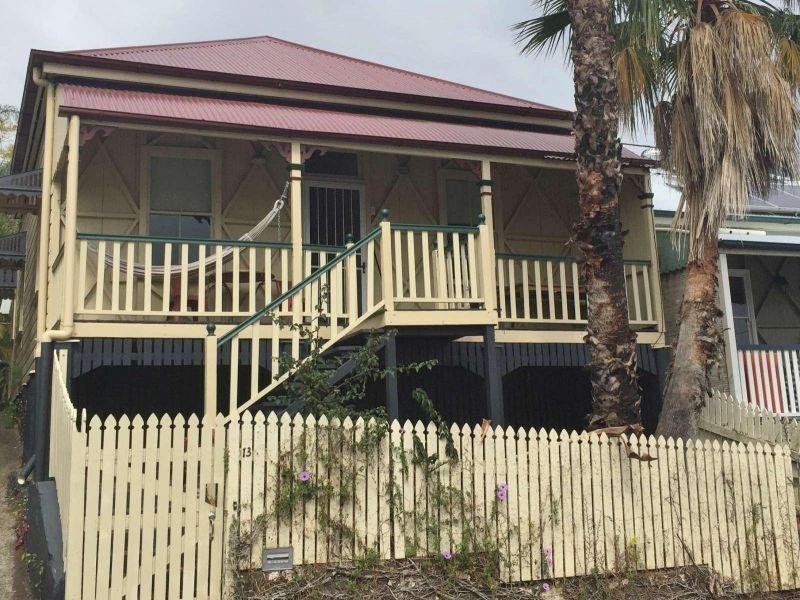 13 Heaslop Street, Woolloongabba QLD 4102