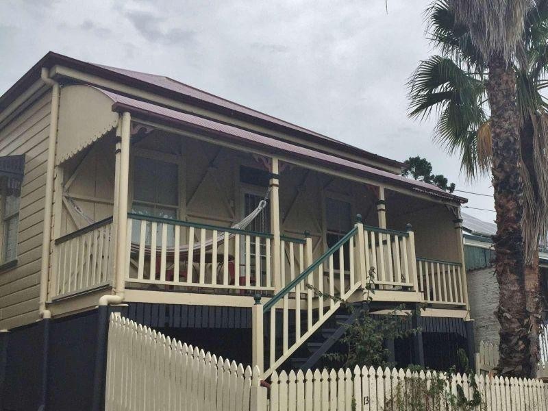 13 Heaslop Street, Woolloongabba QLD 4102