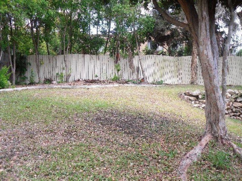 75 Bedivere Street, Carindale QLD 4152