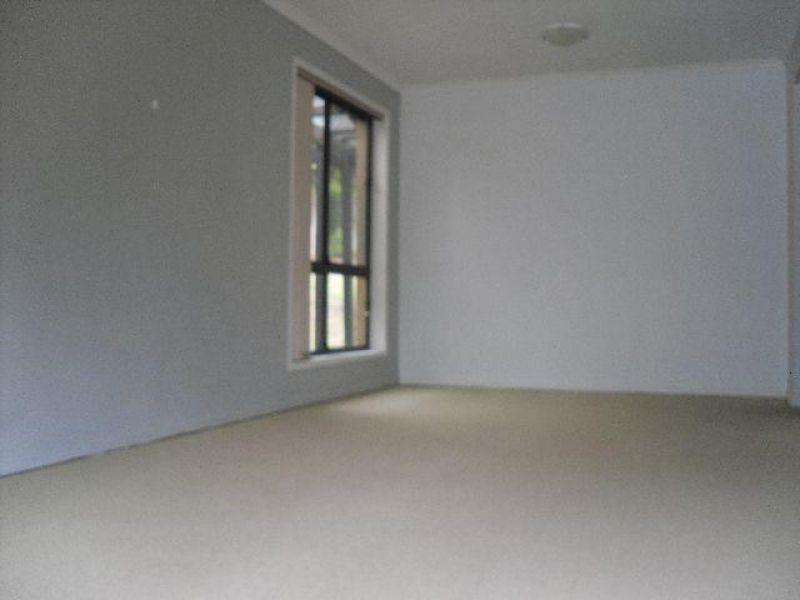 75 Bedivere Street, Carindale QLD 4152