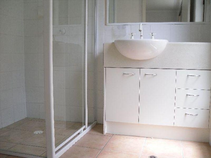 75 Bedivere Street, Carindale QLD 4152