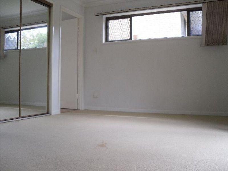 75 Bedivere Street, Carindale QLD 4152