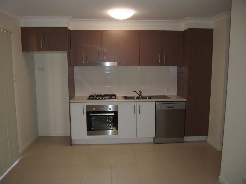 2/4 Tombay Court, Crestmead QLD 4132