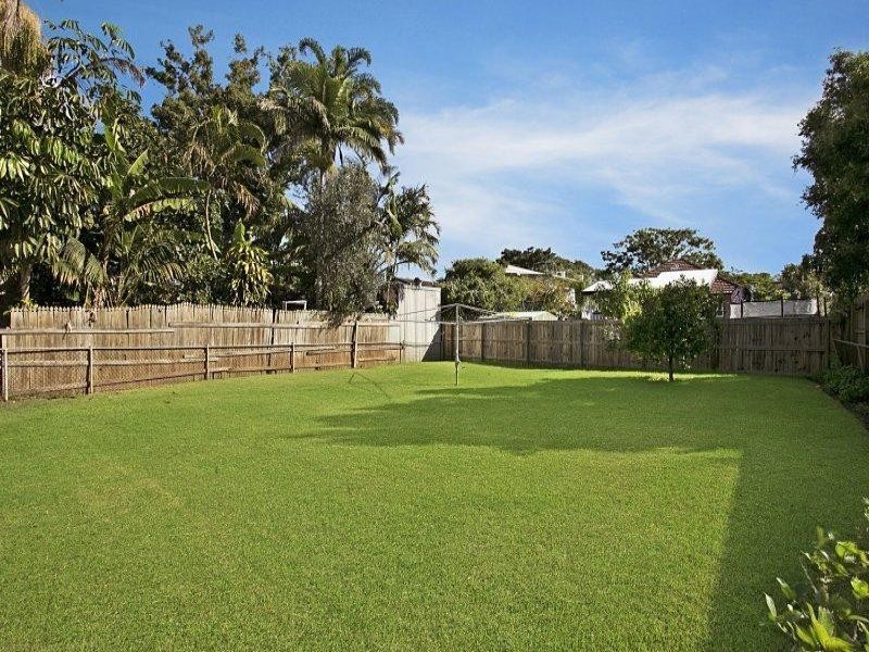 25 Turner Street, Fairfield QLD 4103