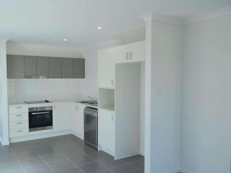 2/25 Sunstone Court, Logan Reserve QLD 4133