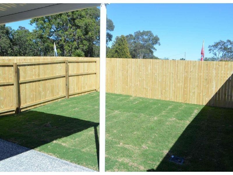 2/25 Sunstone Court, Logan Reserve QLD 4133