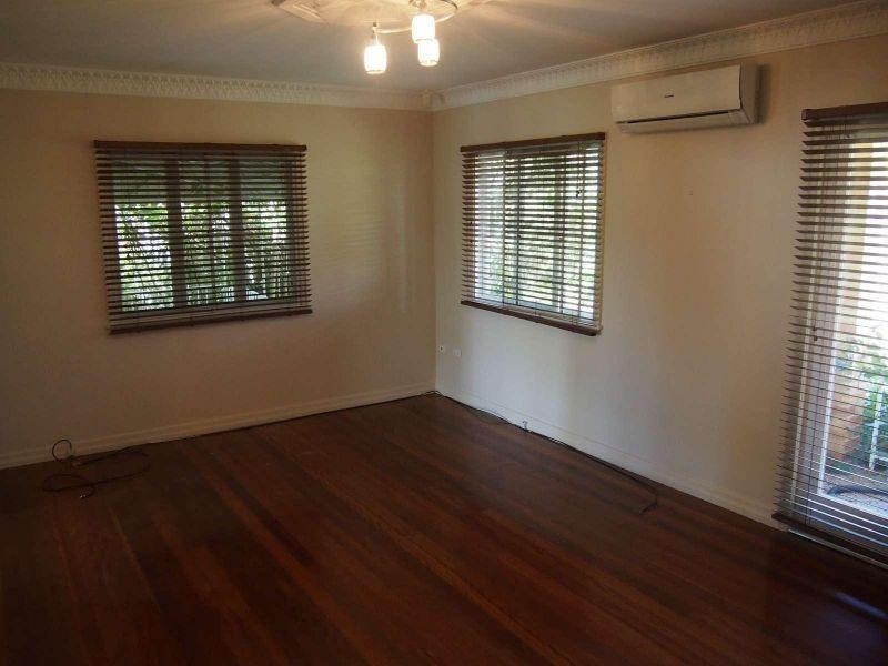 35 Galsworthy Street, Holland Park West QLD 4121