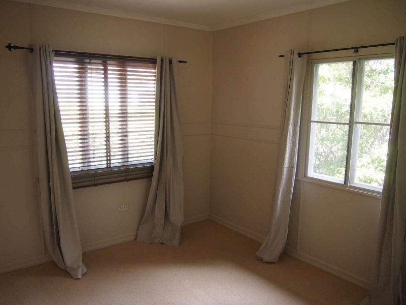 35 Galsworthy Street, Holland Park West QLD 4121