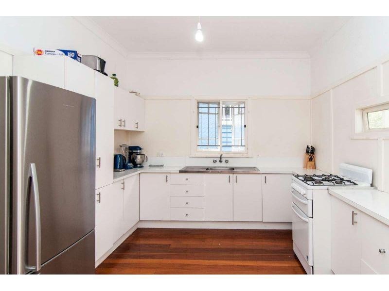 14 Princess Street, Camp Hill QLD 4152