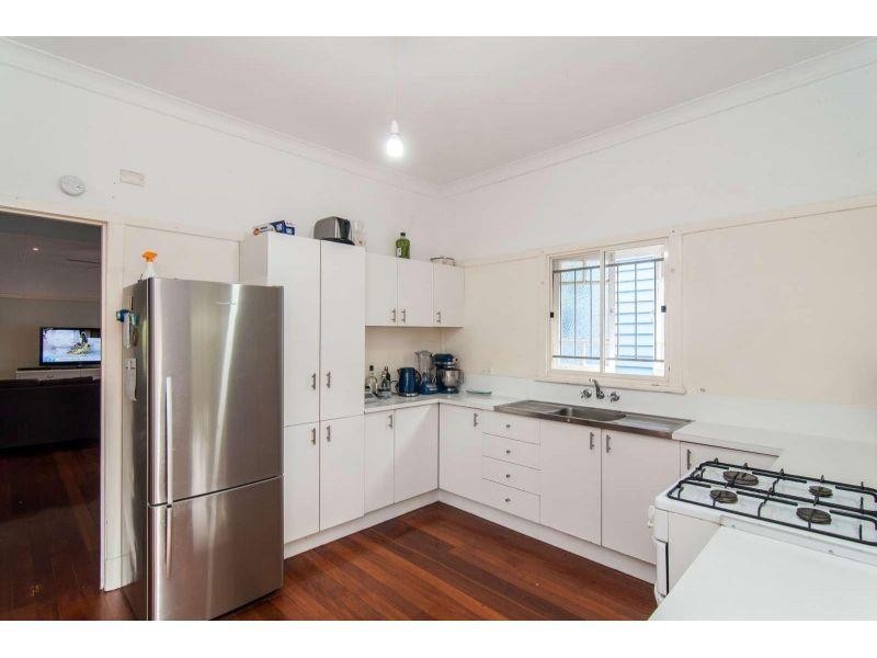 14 Princess Street, Camp Hill QLD 4152