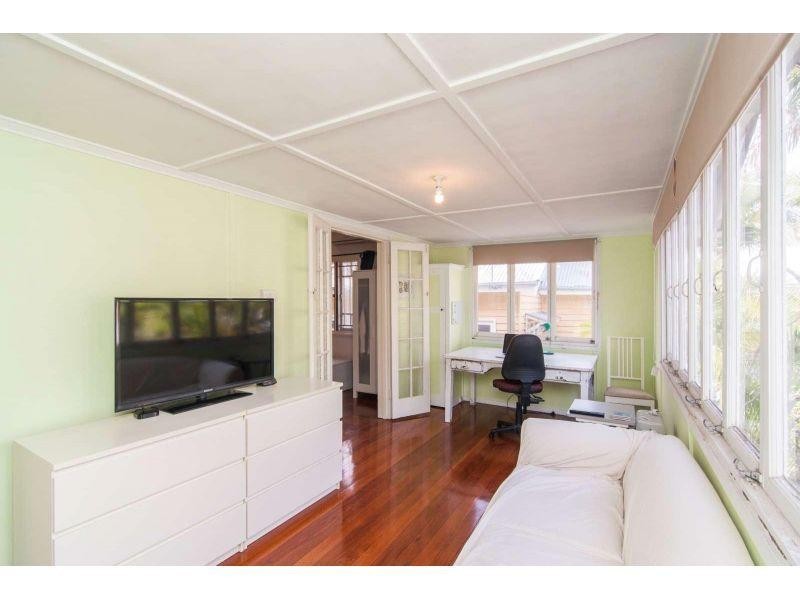 14 Princess Street, Camp Hill QLD 4152