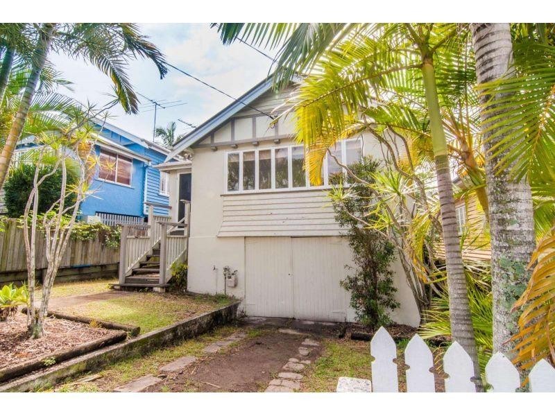 14 Princess Street, Camp Hill QLD 4152