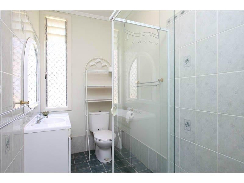 2/173 Chatsworth Street, Coorparoo QLD 4151