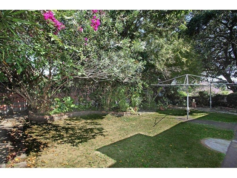 2/173 Chatsworth Street, Coorparoo QLD 4151