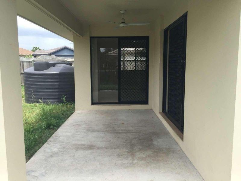24 Stoneleigh Way, Holmview QLD 4207