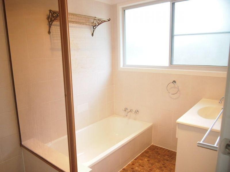 10 Arnold Street, Shailer Park QLD 4128