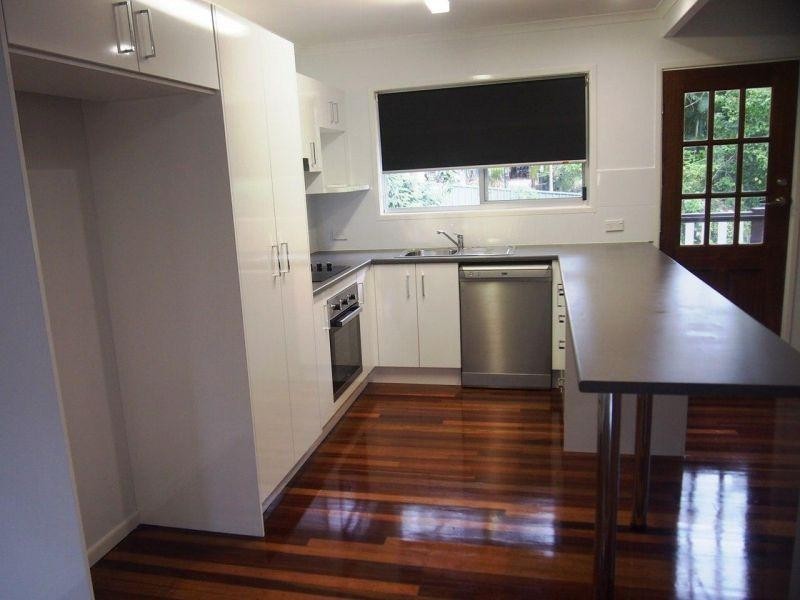 10 Arnold Street, Shailer Park QLD 4128