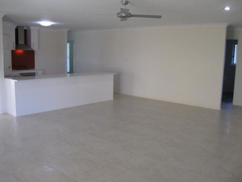 37 Dennis Vale Drive, Daisy Hill QLD 4127