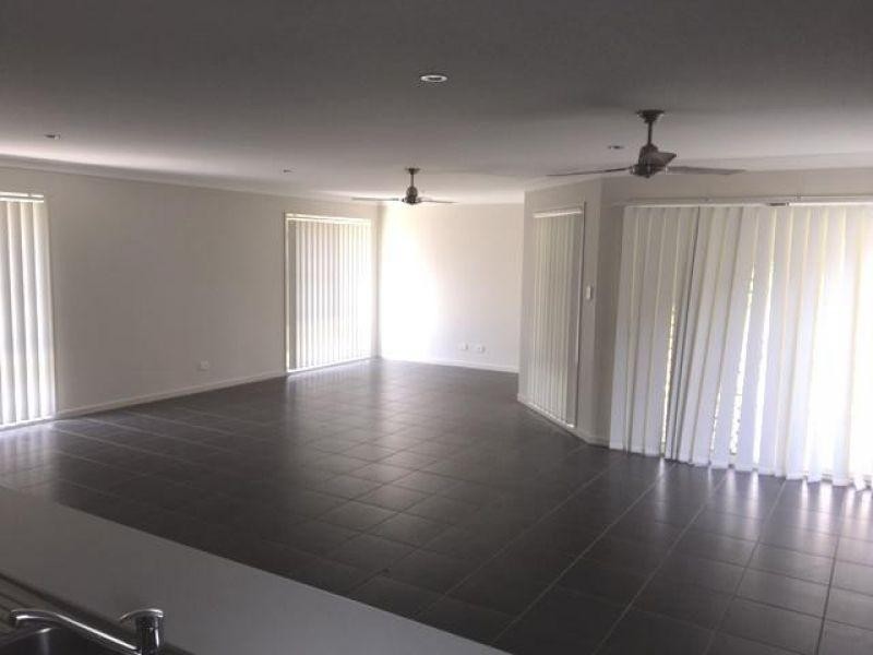 10 Wongabel Close, Waterford QLD 4133