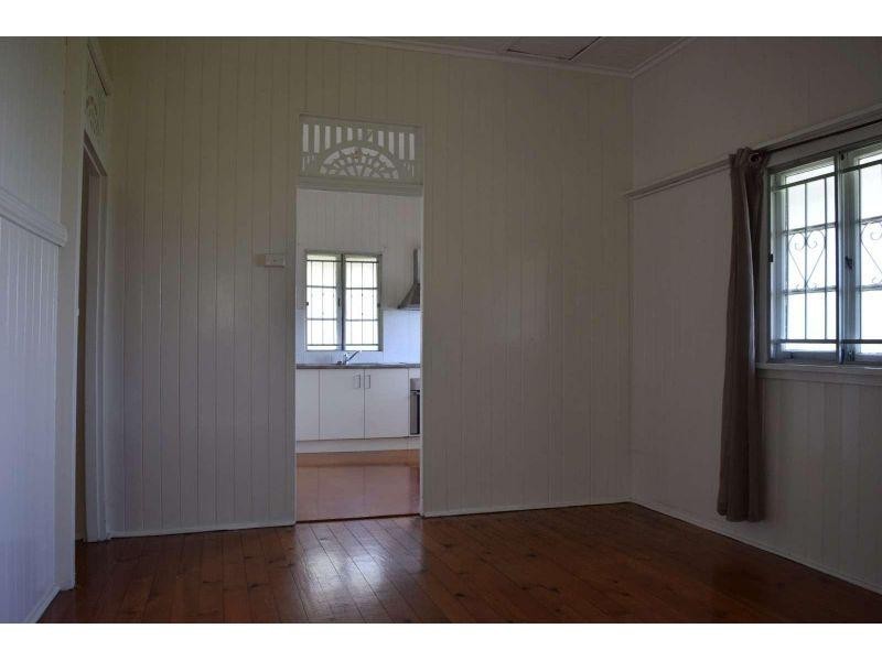 8 Paragon Street, Yeronga QLD 4104