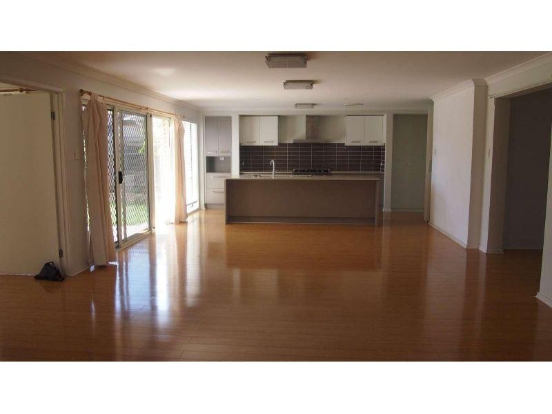 12 Lenton Place, Calamvale QLD 4116