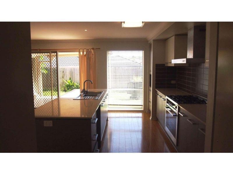 12 Lenton Place, Calamvale QLD 4116