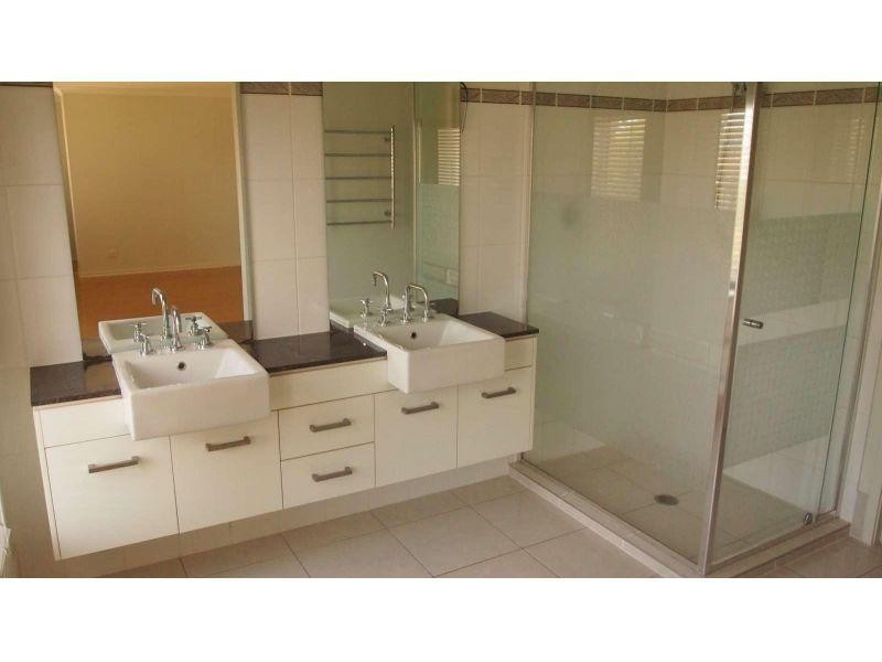 12 Lenton Place, Calamvale QLD 4116