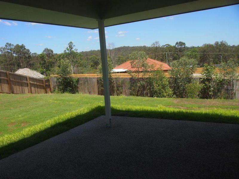 5 Savannah Court, Waterford QLD 4133