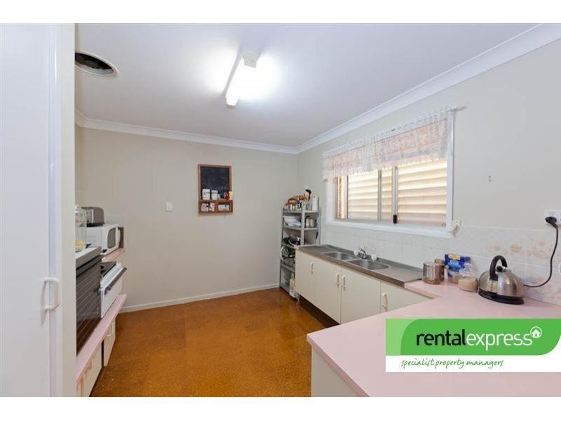 39 Rochester Drive, Mount Warren Park QLD 4207