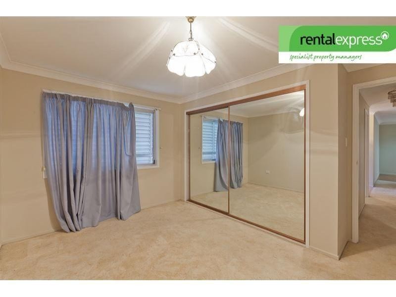 39 Rochester Drive, Mount Warren Park QLD 4207