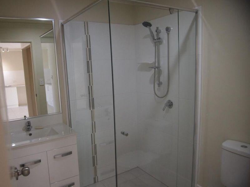 2/1 Nevron Drive, Bahrs Scrub QLD 4207