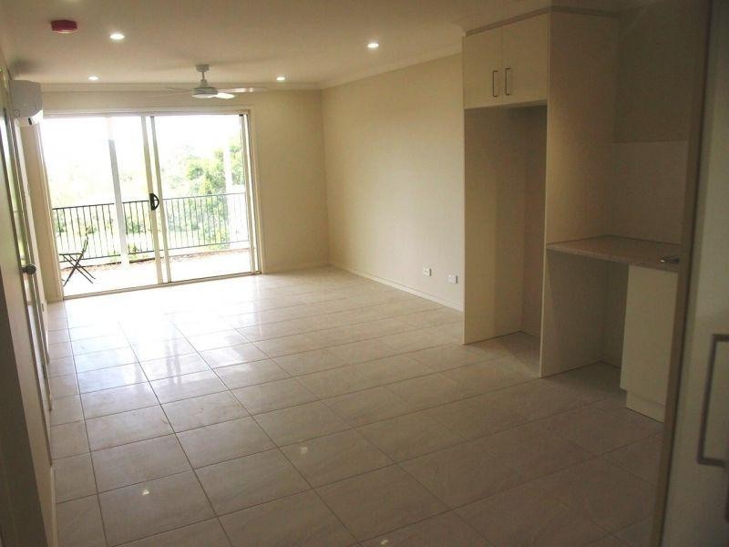 2/1 Nevron Drive, Bahrs Scrub QLD 4207