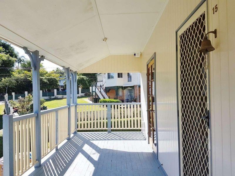 15 Hamel Road, Holland Park West QLD 4121