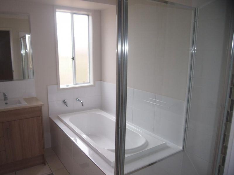 39 Willow Rise Drive, Waterford QLD 4133