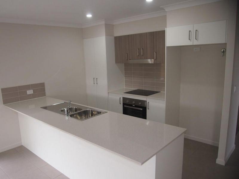 45 Willow Rise Drive, Waterford QLD 4133