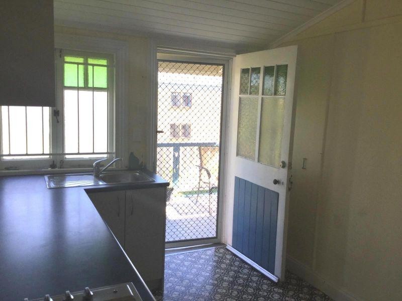 2/7 Rialto Street, Coorparoo QLD 4151